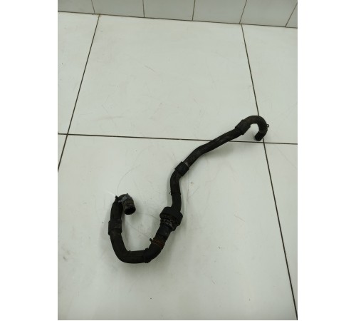 Патрубок системы охлаждения