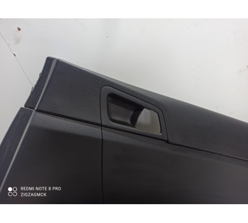 Обшивка двери (задняя правая)