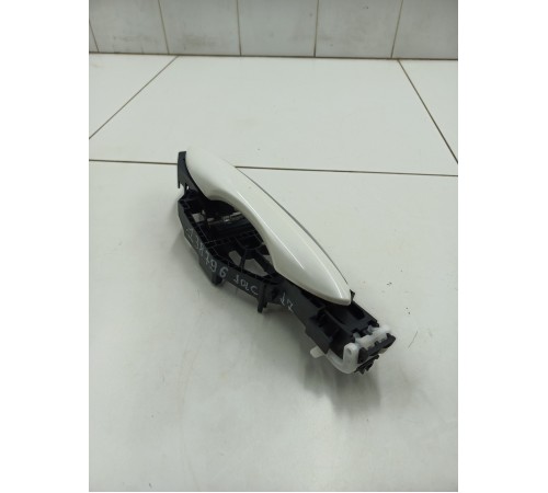 Ручка двери передняя правая внешняя