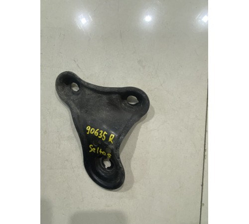 Кронштейн(крепление) кузова правый