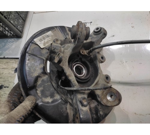 Поворотный кулак (задний, правый)