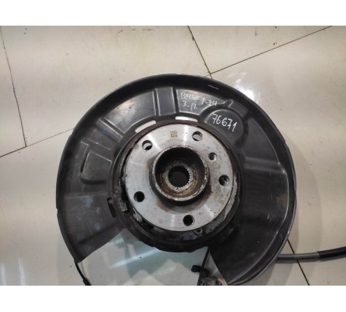 Поворотный кулак (задний, правый)