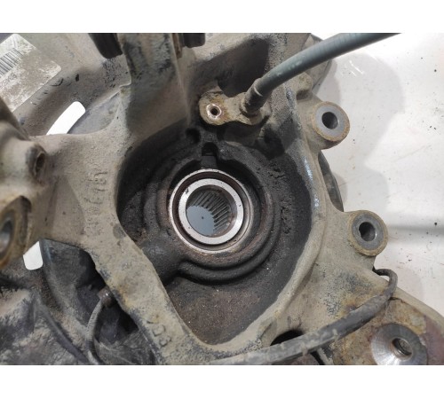 Поворотный кулак (задний, правый)