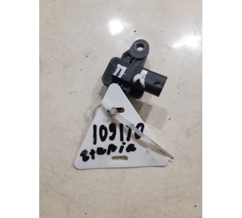 Датчик удара (AIRBAG) передний левый