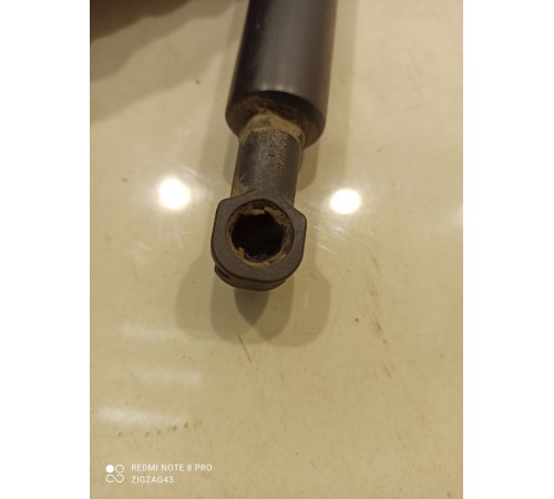 Амортизатор багажника (правый)