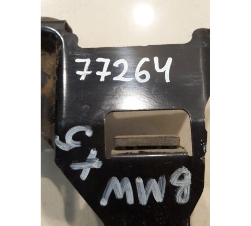 Кронштейн клапана отопителя