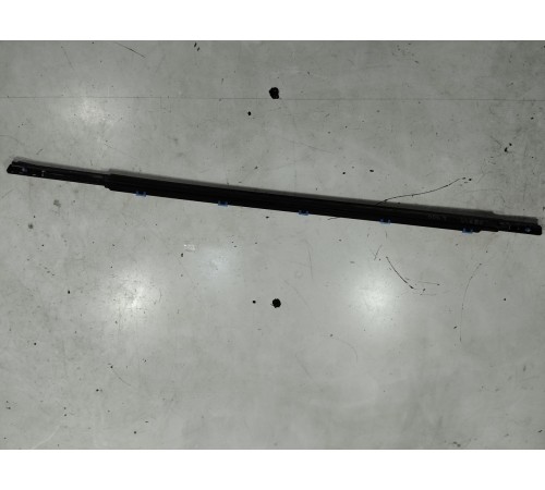 Уплотнитель стекла (задний левый наружный)