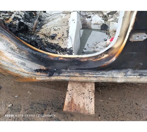 Порог со стойкой правый