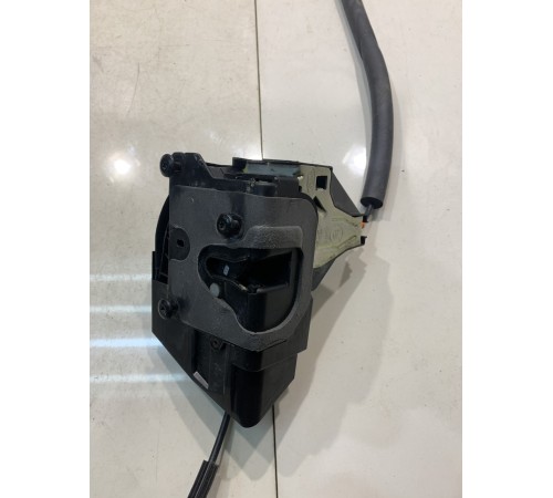 Замок двери (передний, правый)