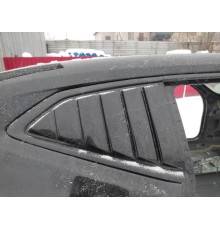 Глухое стекло (заднее, правое)