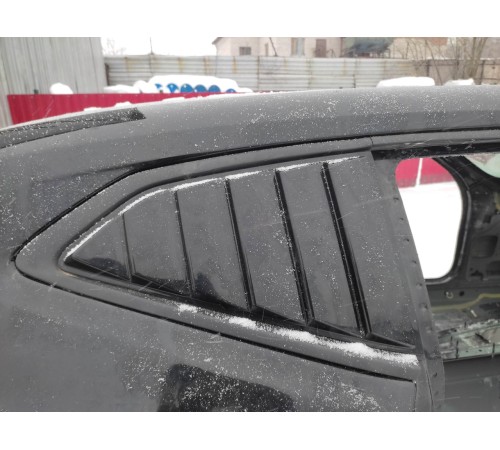 Глухое стекло (заднее, правое)