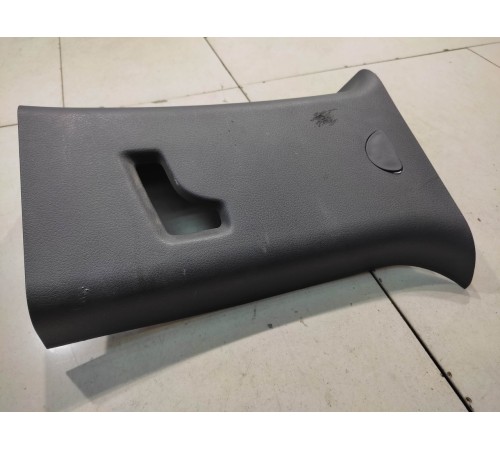 Обшивка стойки (задняя, левая)