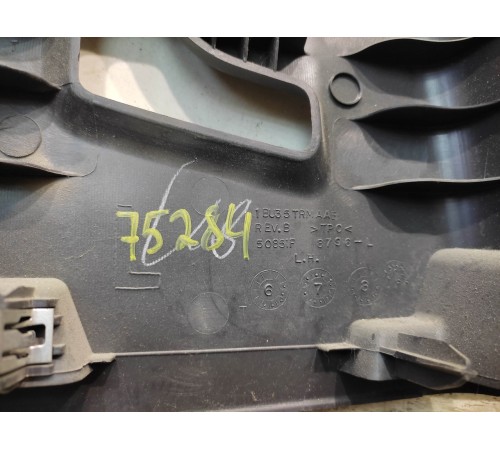 Обшивка стойки (задняя, левая)