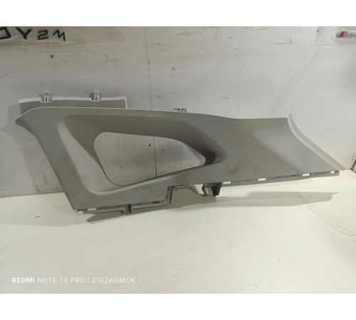 Обшивка стойки задняя правая