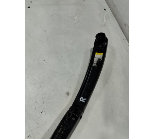 Поводок стеклоочистителя(правый)