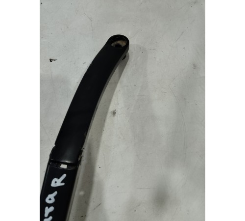 Поводок стеклоочистителя(правый)