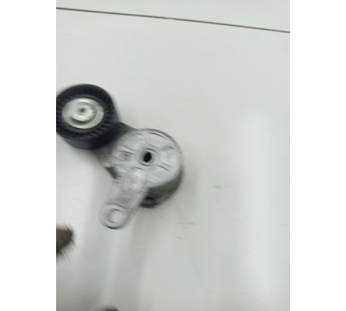 Ролик натяжитель