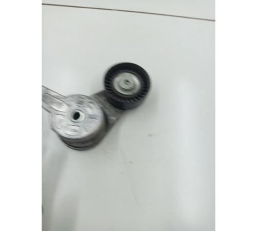 Ролик натяжитель