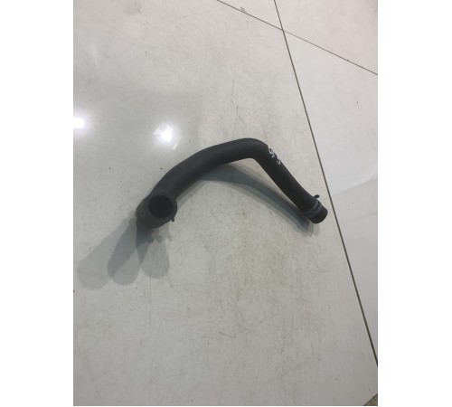 Патрубок системы охлаждения