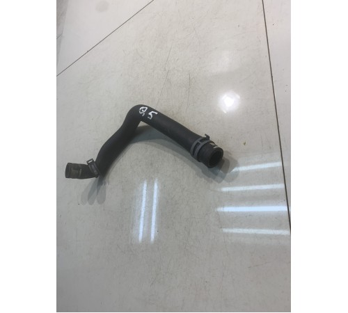 Патрубок системы охлаждения