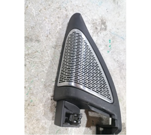 накладка на дверь уголок с пищалкой 