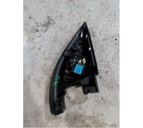 накладка на дверь уголок с пищалкой 