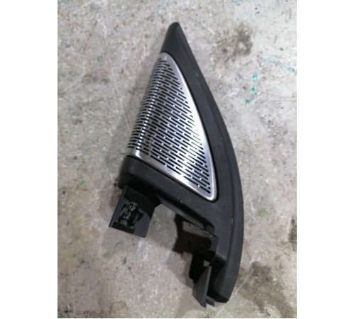 накладка на дверь уголок с пищалкой 