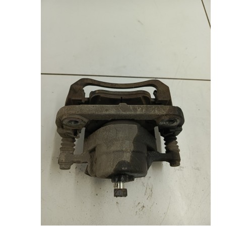 Суппорт передний правый