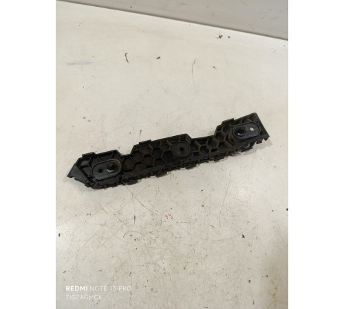 Кронштейн заднего бампера правый