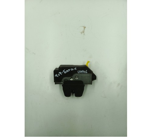 Замок крышки багажника