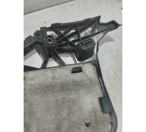 Кронштейн(крепление) заднего бампера правый