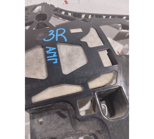 Кронштейн(крепление) заднего бампера правый