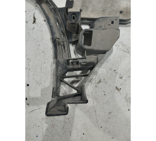 Кронштейн(крепление) заднего бампера правый