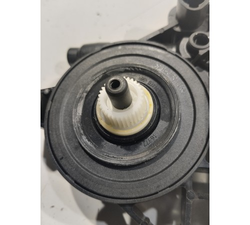 Моторчик стеклоподъемника (задний левый)