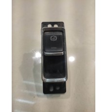 Кнопка стояночного тормоза