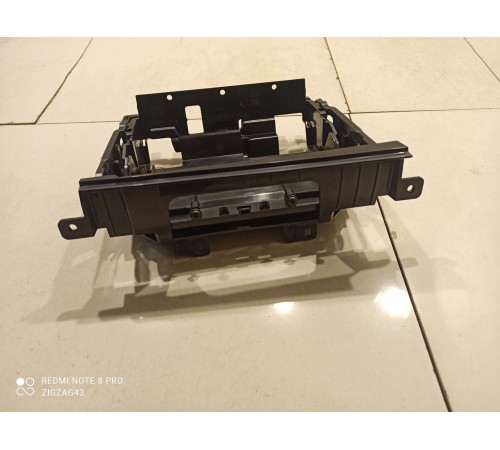 Кронштейн мультимедиа