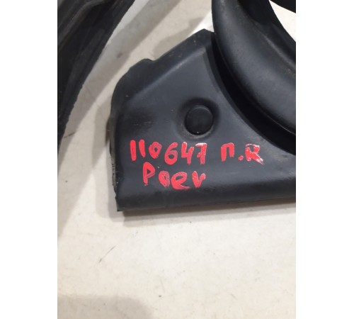 Уплотнитель двери(передний правый)