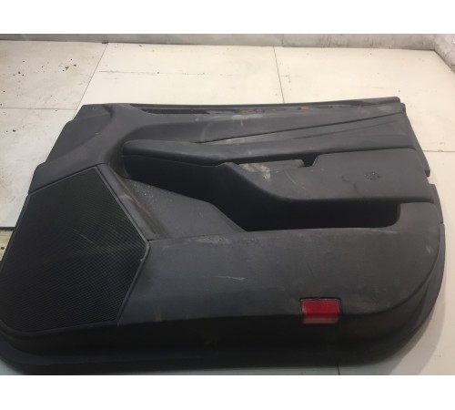 Обшивка двери (передняя, правая)