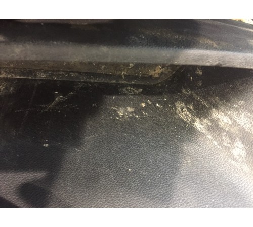 Обшивка двери (передняя, правая)