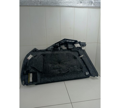 Обшивка багажника правая