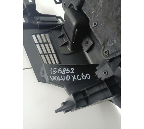 Обшивка багажника правая