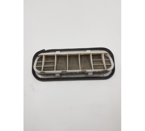 Решетка вентиляционная задняя 