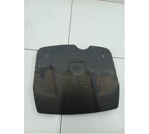 Накладка двигателя декоративная