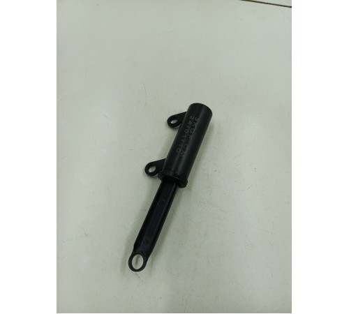 Амортизатор бардачка