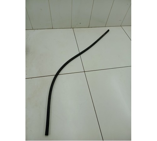 Уплотнитель капота