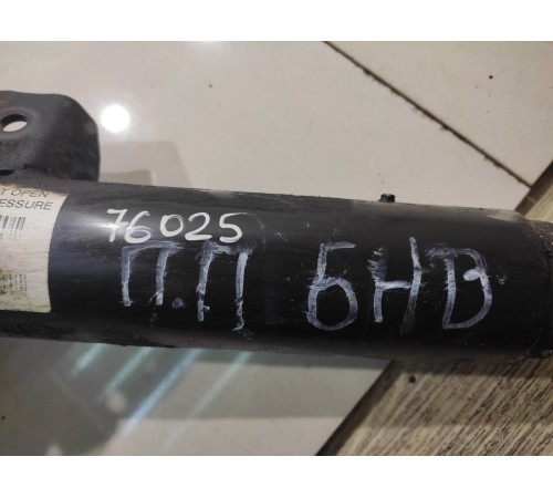 Амортизатор (передний, правый)