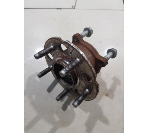 Ступица задняя левая