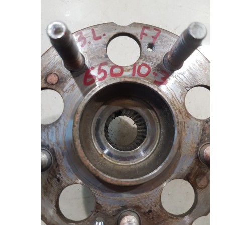 Ступица задняя левая