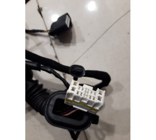 Электропроводка двери (задняя левая)