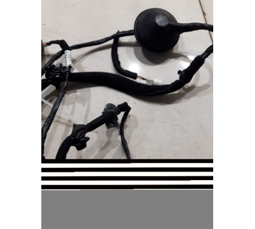 Электропроводка двери (задняя левая)